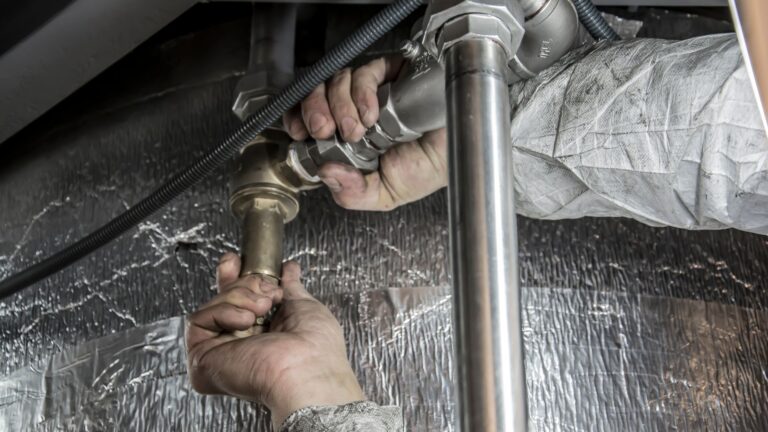 Application de la norme DTU 60.5 dans les installations de plomberie