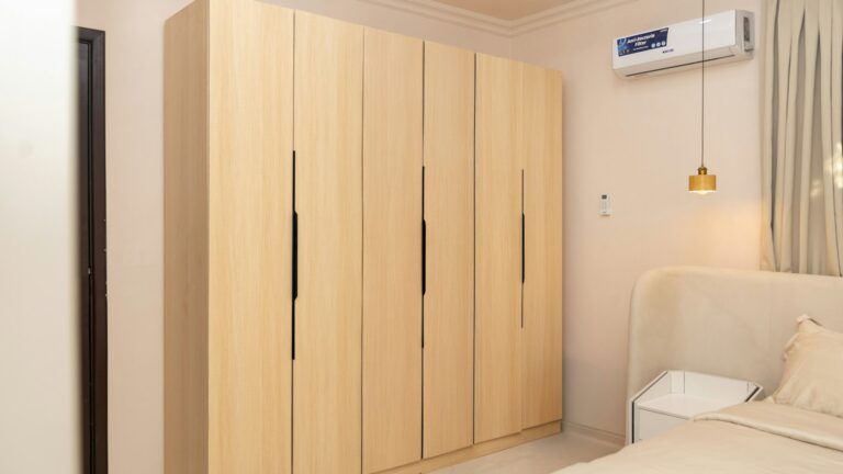 Quel bois pour un dressing : guide pour bien choisir